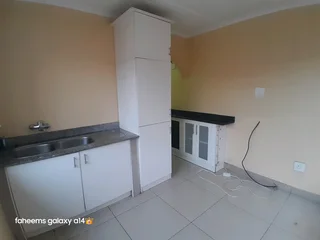 2 bedroom outbuilding for rent in Caneside