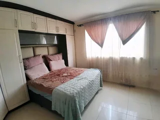 Neat 2 bedroom flat for sale in Longcroft