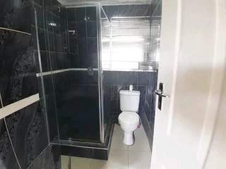 Neat 2 bedroom flat for sale in Longcroft