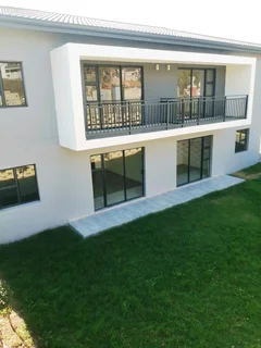 Neat and modern 2 bedroom apartment for rent in Longbury