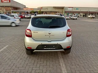 Renault Sandero Hatchback