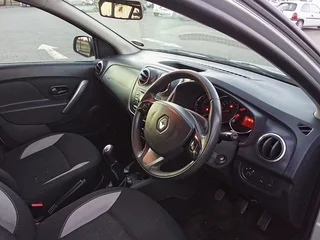 Renault Sandero Hatchback