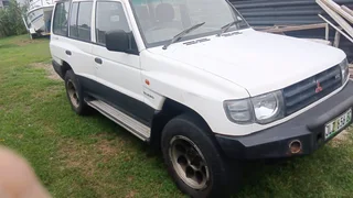 1999 Mitsubishi Pajero SUV