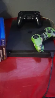 Ps4 console and games