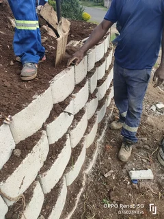 Retaining wall installation