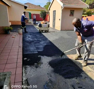 Taring, instant lawn, concrete, retaining wall and precast wall