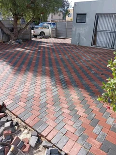 Taring, instant lawn, concrete, retaining wall and precast wall