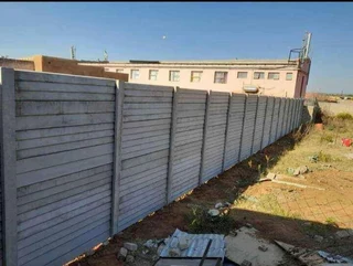 Taring, instant lawn, concrete, retaining wall and precast wall