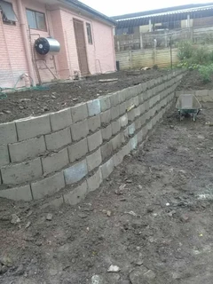 Retaining wall