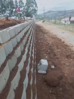Retaining wall