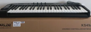 WORLDE 49-key and ALESIS Q25 MIDI keyboards. R1800