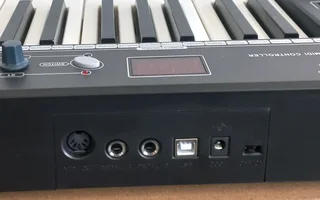 WORLDE 49-key and ALESIS Q25 MIDI keyboards. R1800