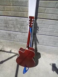 Sanchez 41-Inch Guitar + Build In Pickup R800onco