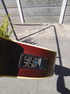 Sanchez 41-Inch Guitar + Build In Pickup R800onco