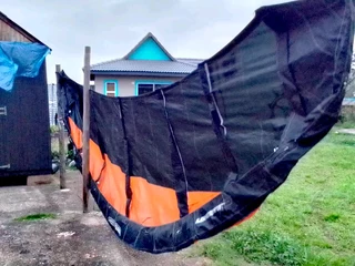 Slingshot Kite (turbo Diesel) With Powerstroke - In Crisp Condition Only Needs A Bar Handle