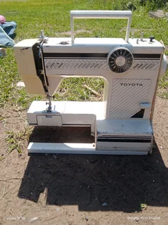 Toyota Sewing Machine In Good Working Order With Power Supply And Pedal