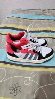 Adidas sneakers size 8