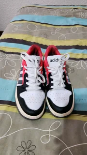 Adidas sneakers size 8