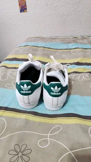 Adidas superstar size 8