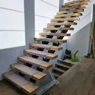 Mono steel stringer stairs