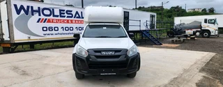 Isuzu KB250D fleetside volume body