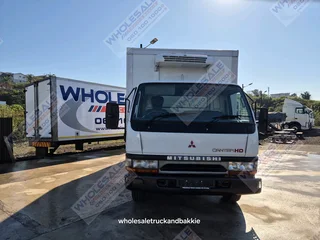 2005 MITSUBISHI CANTER HD Fridge unit