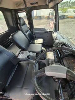 2001 Isuzu FTR800 Dropsides Crane truck