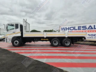 2013 Nissan UD QUON CW 26-370