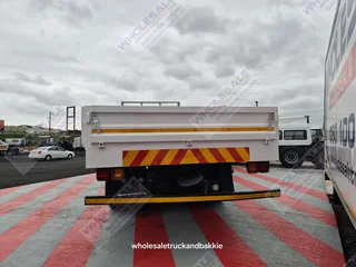 2013 Nissan UD QUON CW 26-370