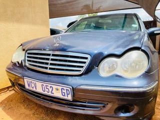 Mercedes Benz W203 C180 kompressor avantgarde