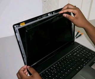  5 Minutes Laptop Screen Replacement From R950