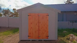 Nutec house &amp; Wendy house for sale