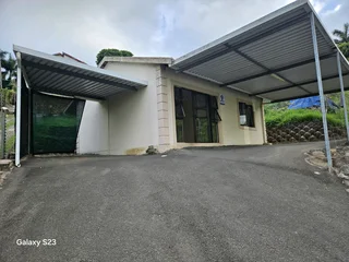 GRANNY COTTAGE TO LET KHARWASTAN CHATSWORTH