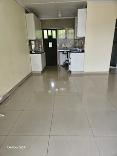 GRANNY COTTAGE TO LET KHARWASTAN CHATSWORTH