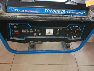 Trade professional Genset generator for sale. 2500W 15L petrol tank.Used once R4500 cash