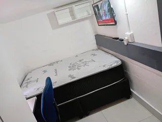 BACHELOR FLAT TO RENT