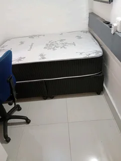 BACHELOR FLAT TO RENT