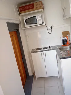 BACHELOR FLAT TO RENT