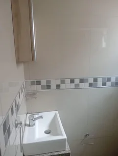 2 BED FOR SHARING AVAILABLE IMMEDIATELY AT GLENWOOD