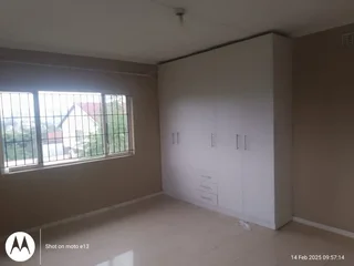 2 BED ROOM AVAILABLE IMMEDIATLE AT REAL ESTATE CARTMEL ROAD