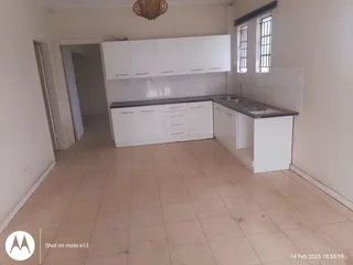 2 Bed Room Available Immediatle At Real Estate Cartmel Road