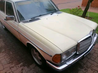 Merc   230 e    n p    20k neg driveaway