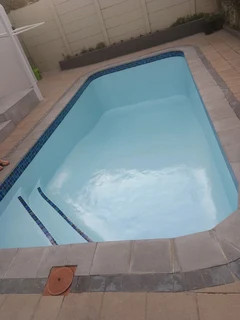 Swimming pool fibreglass linig and relining