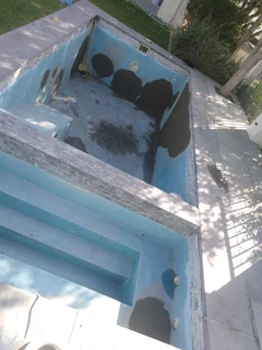Swimming pool fibreglass linig and relining