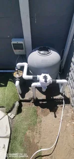 Swimming pool fibreglass lining and repairs