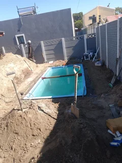 Swimming pool fibreglass lining and repairs