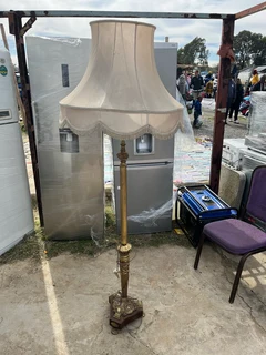 BRASS STANDARD LAMP