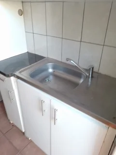 Bachelor Unit with private shower &amp; toilet is available for rental in Ebony Park, near Spar.