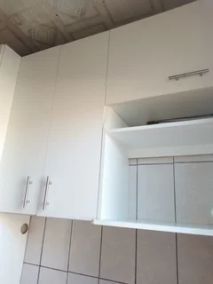 Bachelor Unit with private shower &amp; toilet is available for rental in Ebony Park, near Spar.