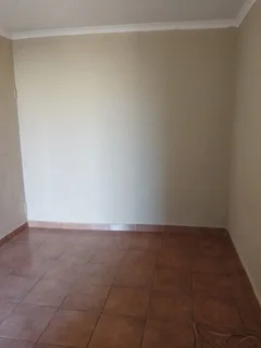 Bachelor Unit with private shower &amp; toilet is available for rental in Ebony Park, near Spar.